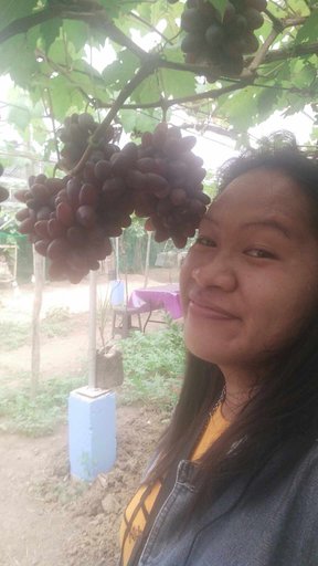 Christine, 32