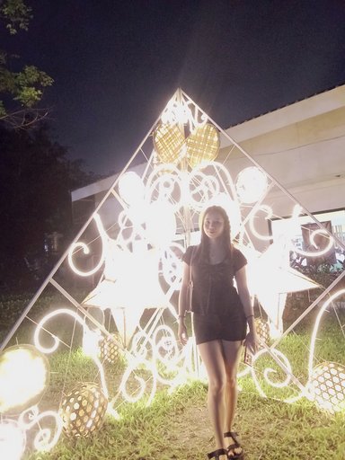 Charlote, 23