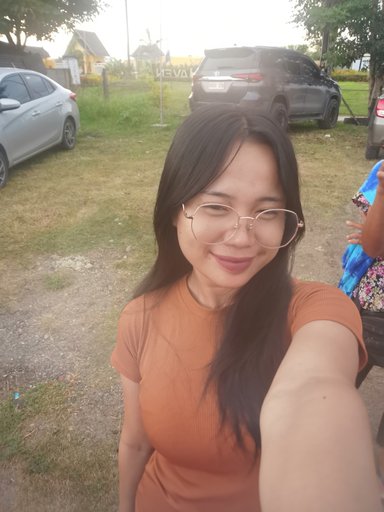 Leah, 23