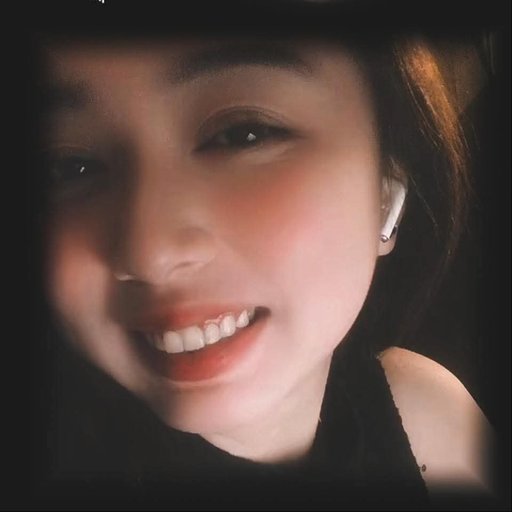 JELYN , 32