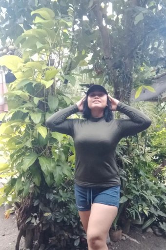Melanie, 33