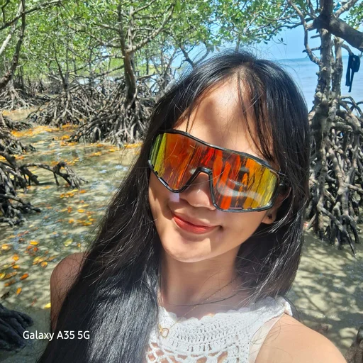 Marygold, 19
