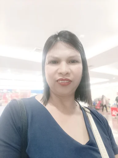 Dina, 43