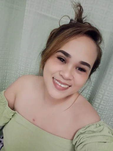 Kimberly, 27
