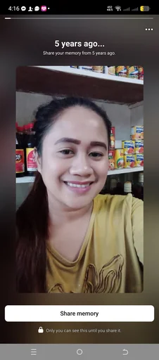 Rina, 28