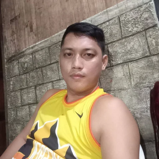 RAYMOND, 34