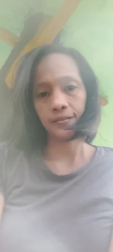 Marife, 43
