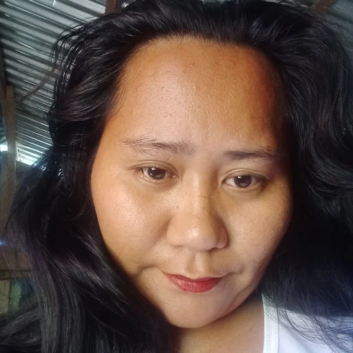 Michelle, 32