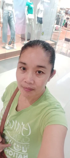 Elena, 47