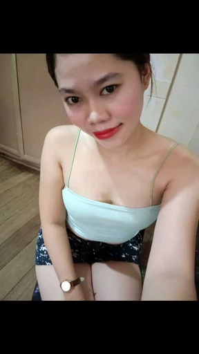 Lynne, 27
