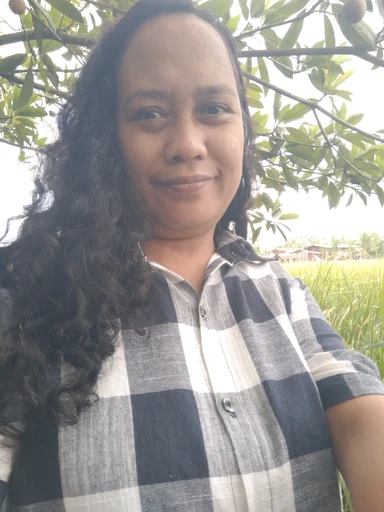 Dulce, 43