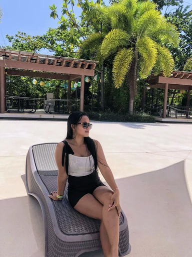 Abby, 22