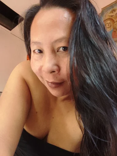 Sarah, 42
