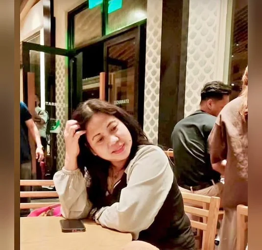 Ayen, 54