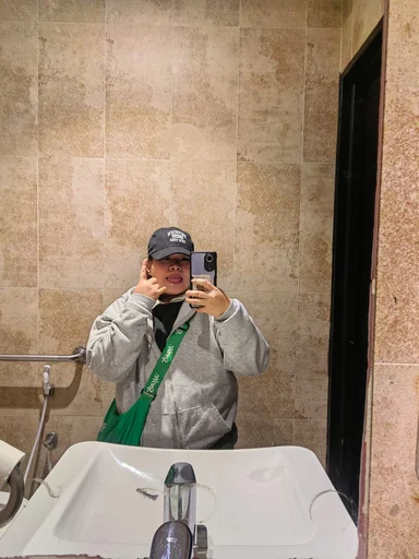 Noemi, 27