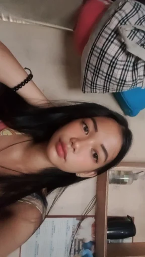 Cynthia, 19