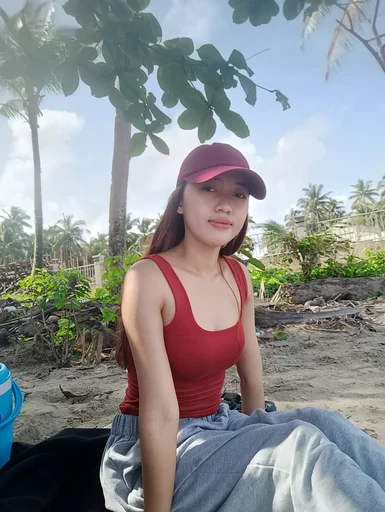 Kristine, 21