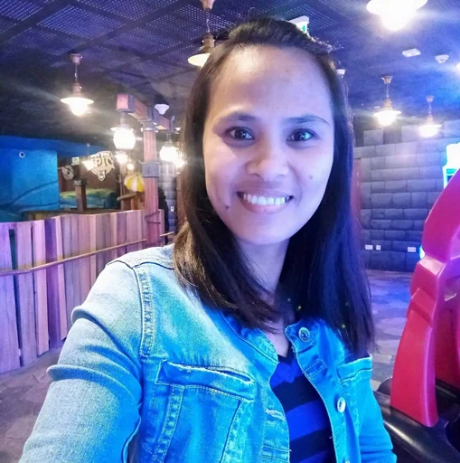 Evalyn, 43