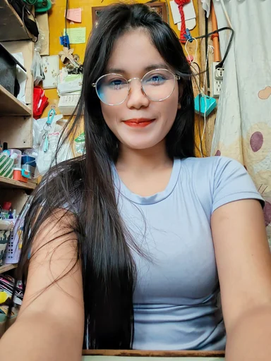 Julie, 31