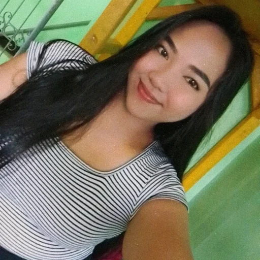 Melanie, 22