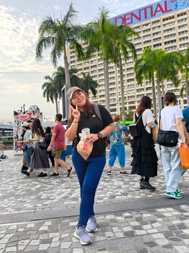 Faye Catherine, 29