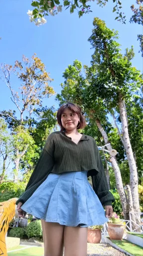 Charline, 25
