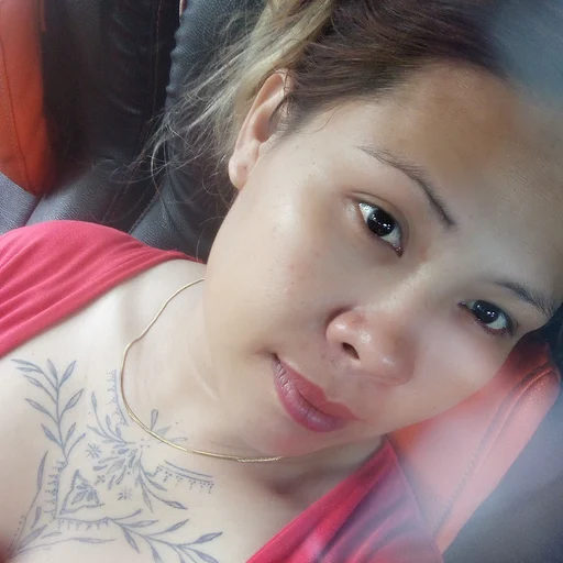 Jossie, 30