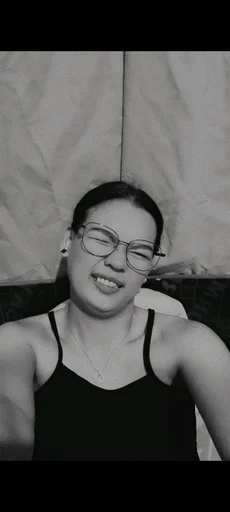 Reyza, 24