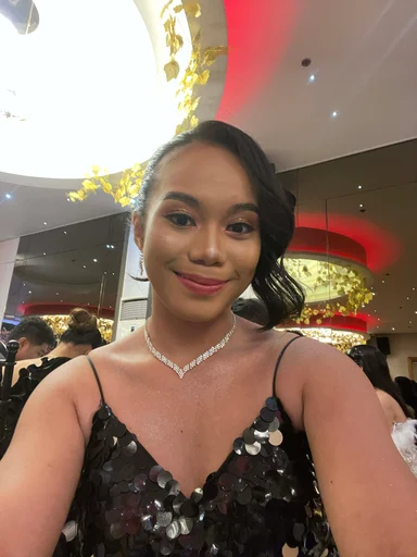 Ellen, 18