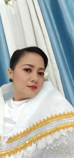 Melanie, 39