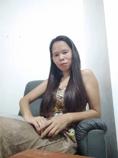 alma Luna, 46