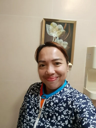 Leah Mae, 42