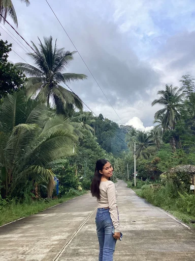 Nova Grace, 23