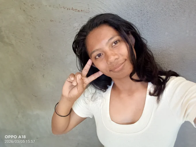 Shaira, 18