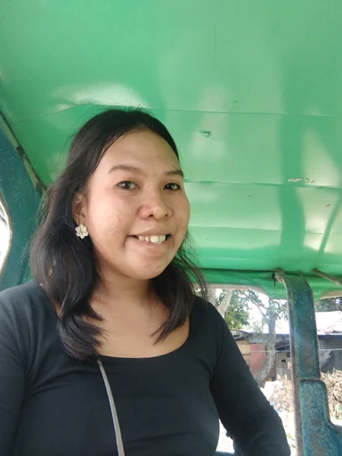 Emmie, 27