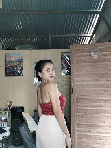 Lyn, 23