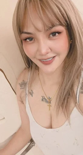 Alexa, 32