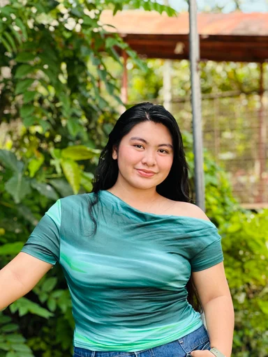 Isabelle, 18