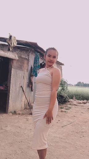 Camille, 21