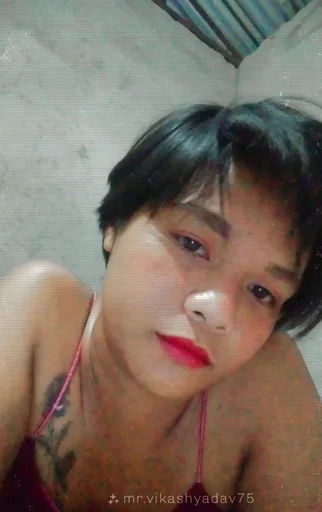 Anne, 27