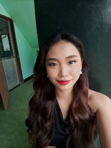 Rose Duglas, 25