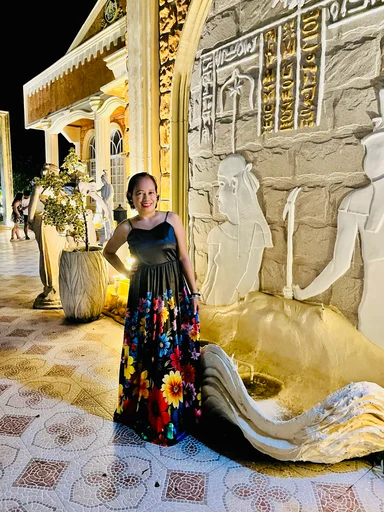 Maria Elena, 43