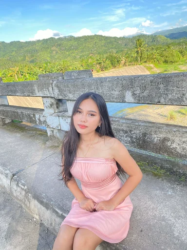 Roxanne, 18