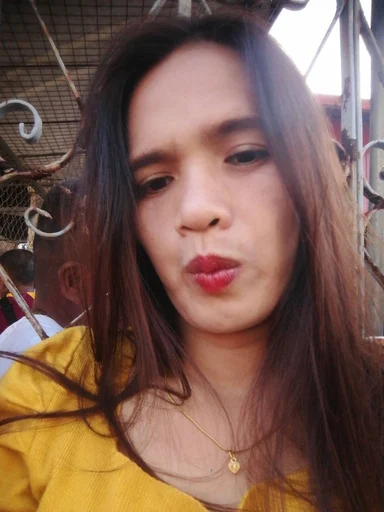 sandy, 33