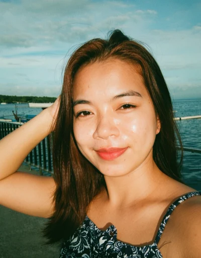 Jess, 24