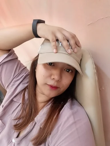 LESLIE, 36