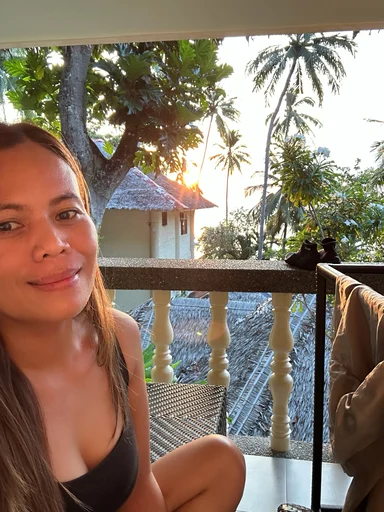 Rodelyn, 43