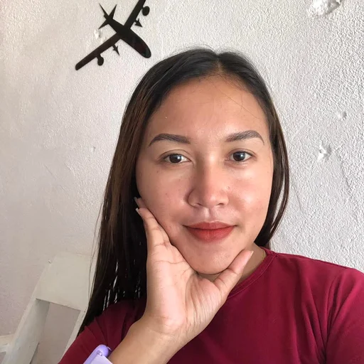 Jovie, 24