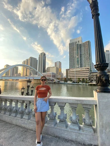 Rica mae, 23