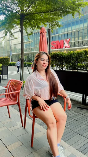Kimberly, 26
